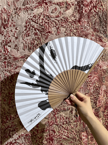 이응노 화백의 군상 부채