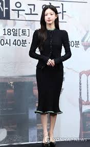 모두가 자신의 무가치함과 싸우고 있다 포스트 관련 사진