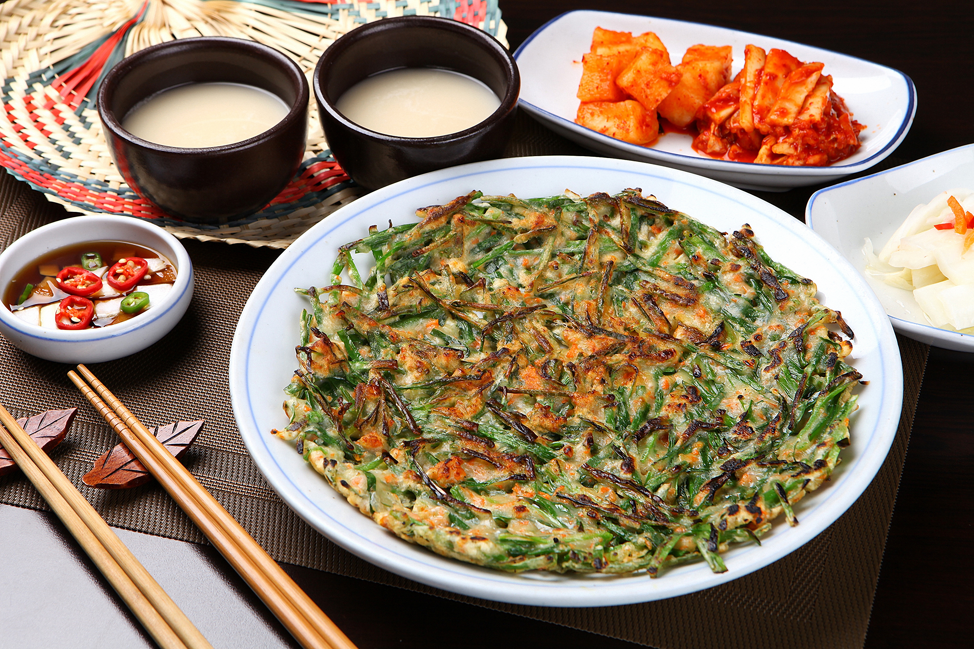 비 오는 날 저녁 메뉴 김치전과 부추야채전 만드는 법