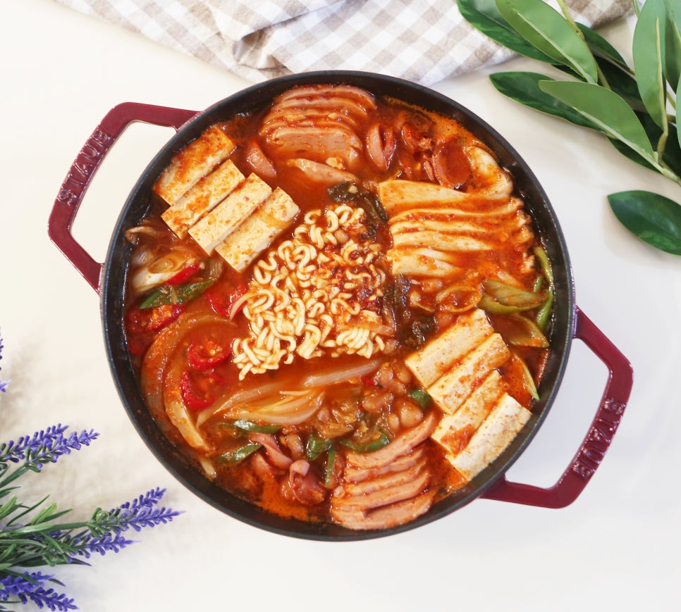 김치 부대찌개