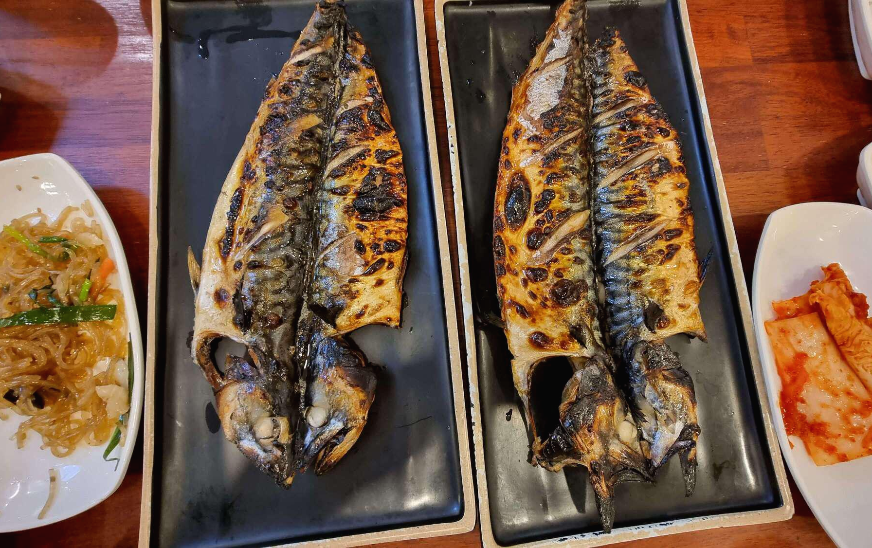 고등어구이 2개