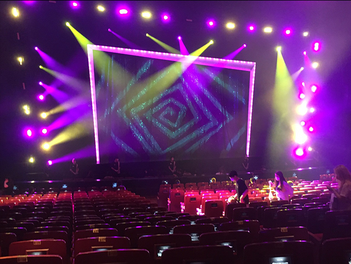 뮤지컬-비틀쥬스-커튼콜2