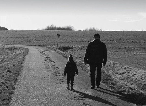 돌아가신 할아버지가 나오는 꿈해몽 풀이