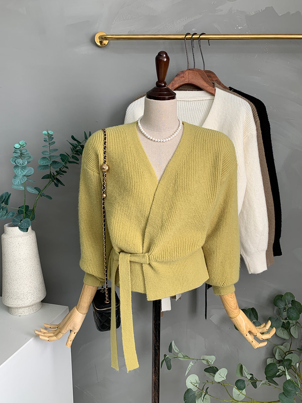 히투 브이넥 니트 랩 가디건 하찌 퍼프소매 리본끈 가운 스웨터