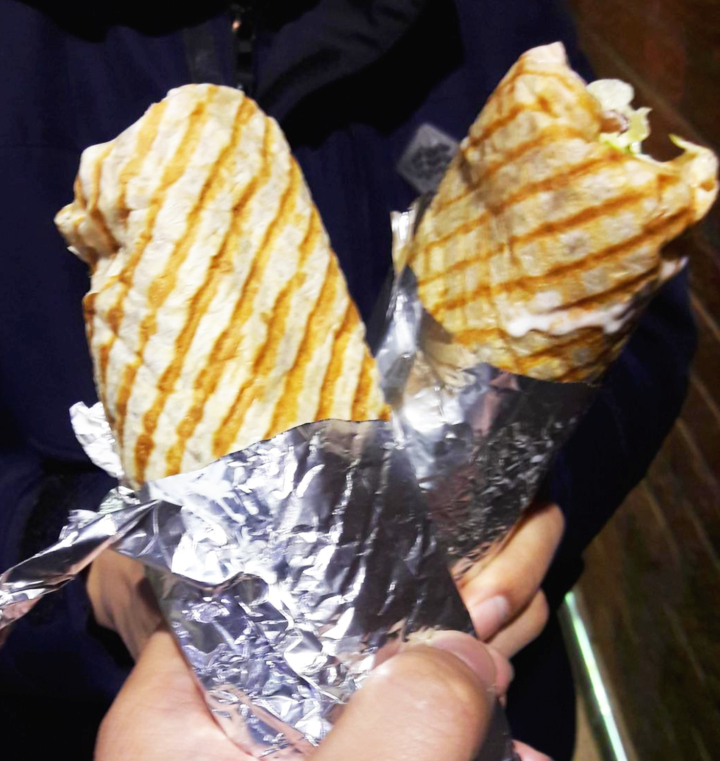 스페인 바르셀로나 캄프 누에서 케밥저녁