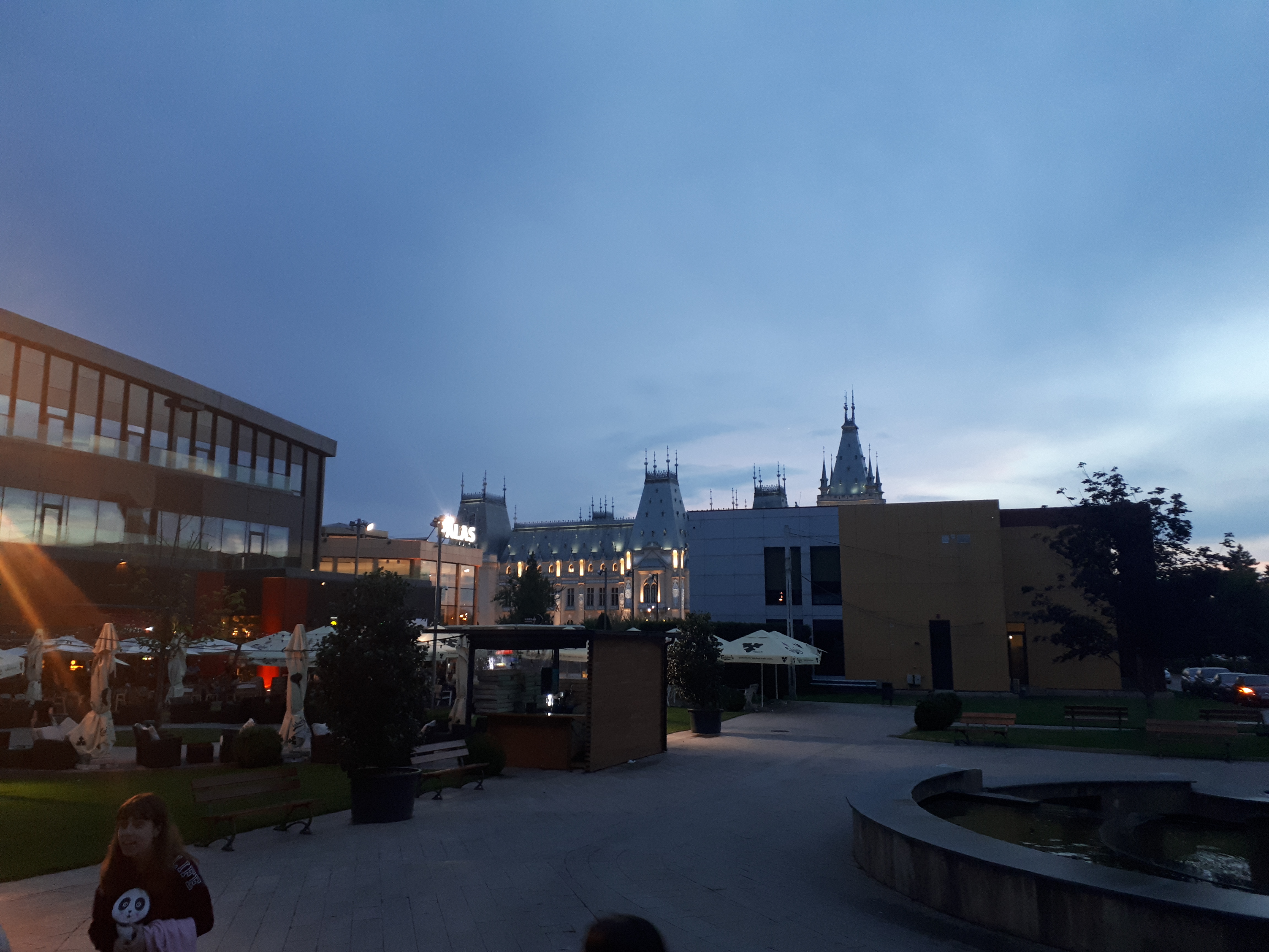 루마니아 이아시 문화궁전 측면