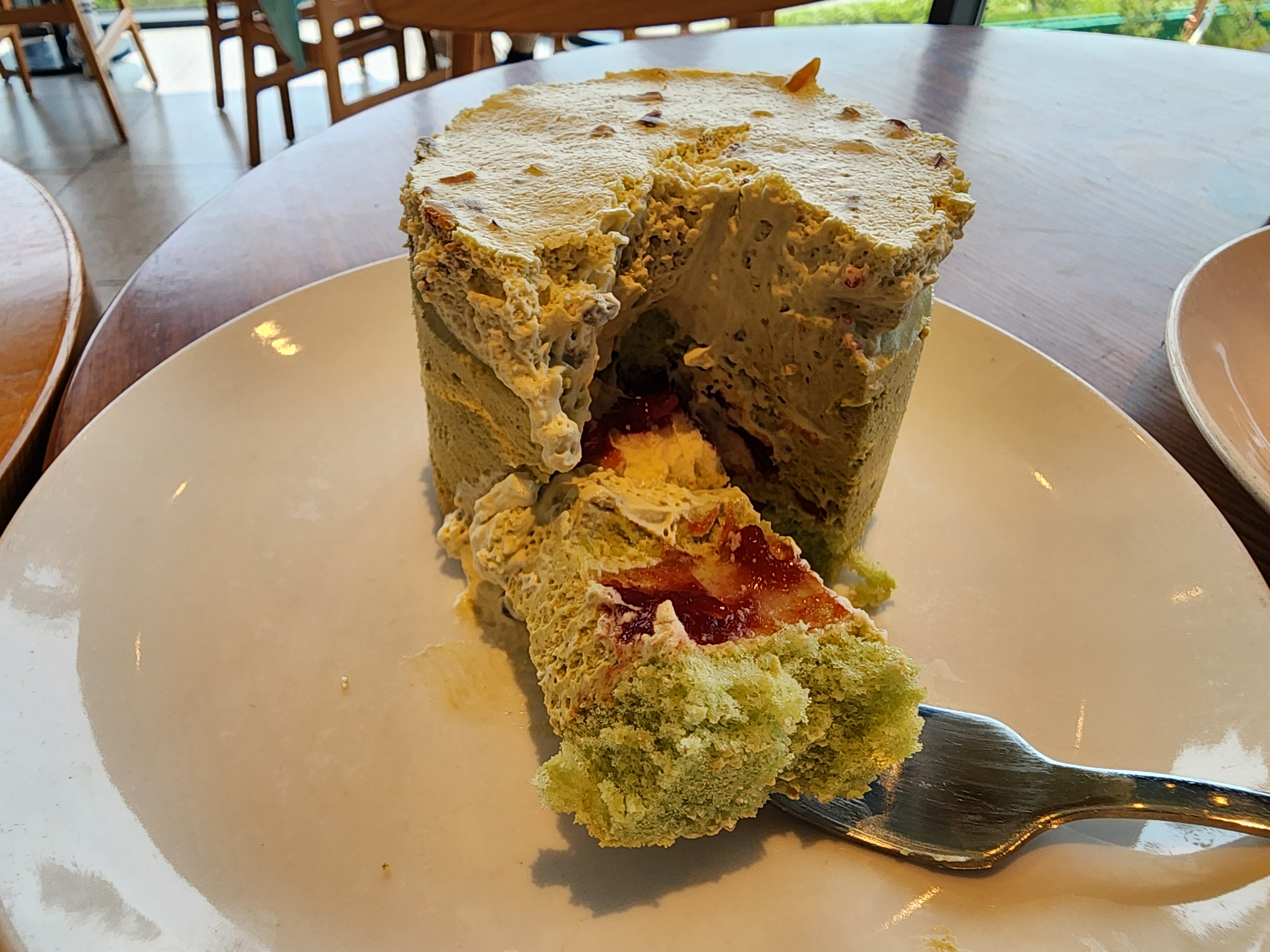 스타벅스-클래식밀크티블렌디드-피스타치오무스케이크-딸기크림쉬폰케이크-남양주삼패점-주차