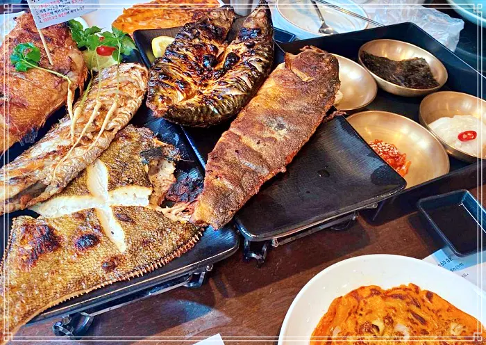 부천, 상동 맛집 470도 대형 화덕 5종 생선 구이, 묵은지 짜글이 전골