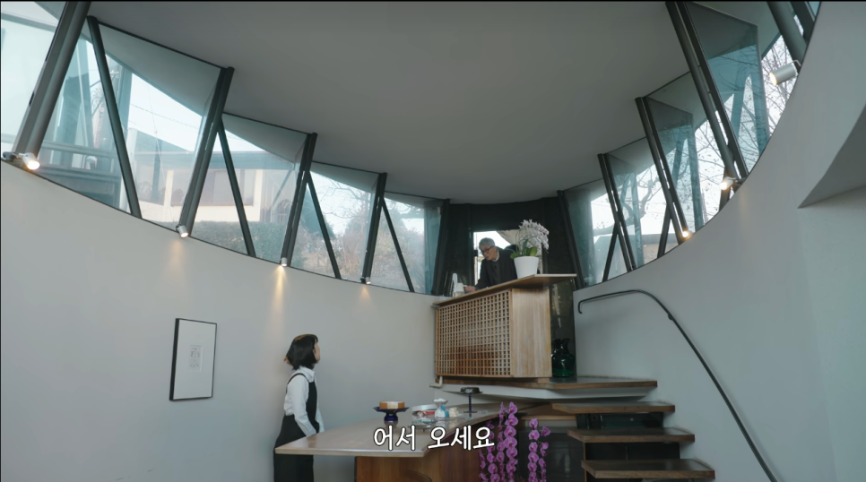 넷플릭스 예능: 고로상 Pick! 성시경도 반한 미친맛집 일본 최고의 탄탄면&amp;치즈케이크