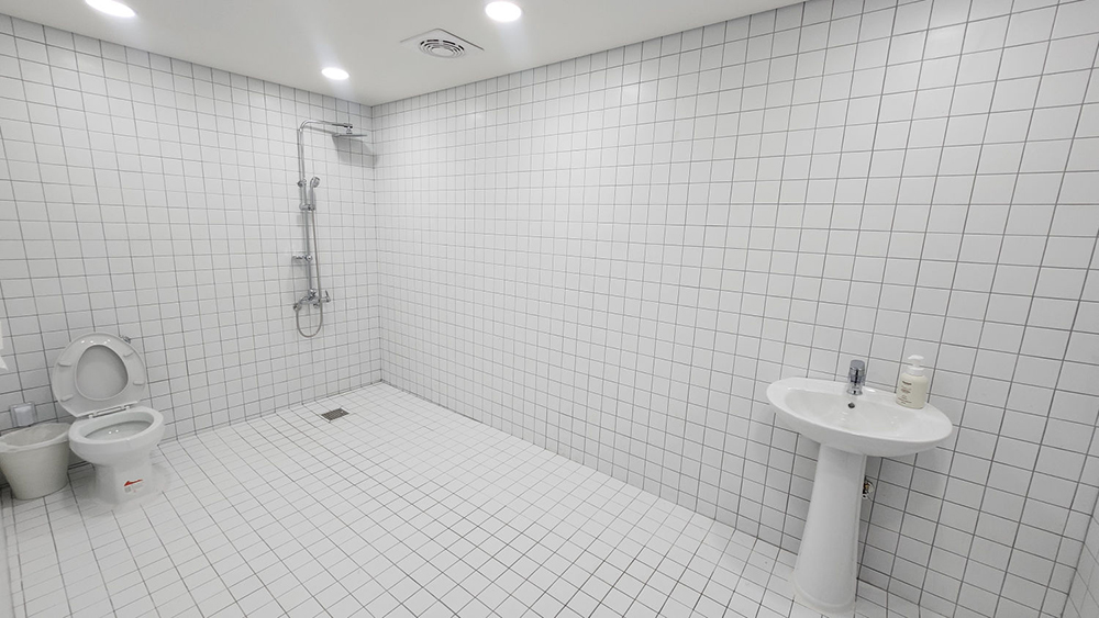 명화라이브홀 지하 1층 대기실 내 아티스트 화장실