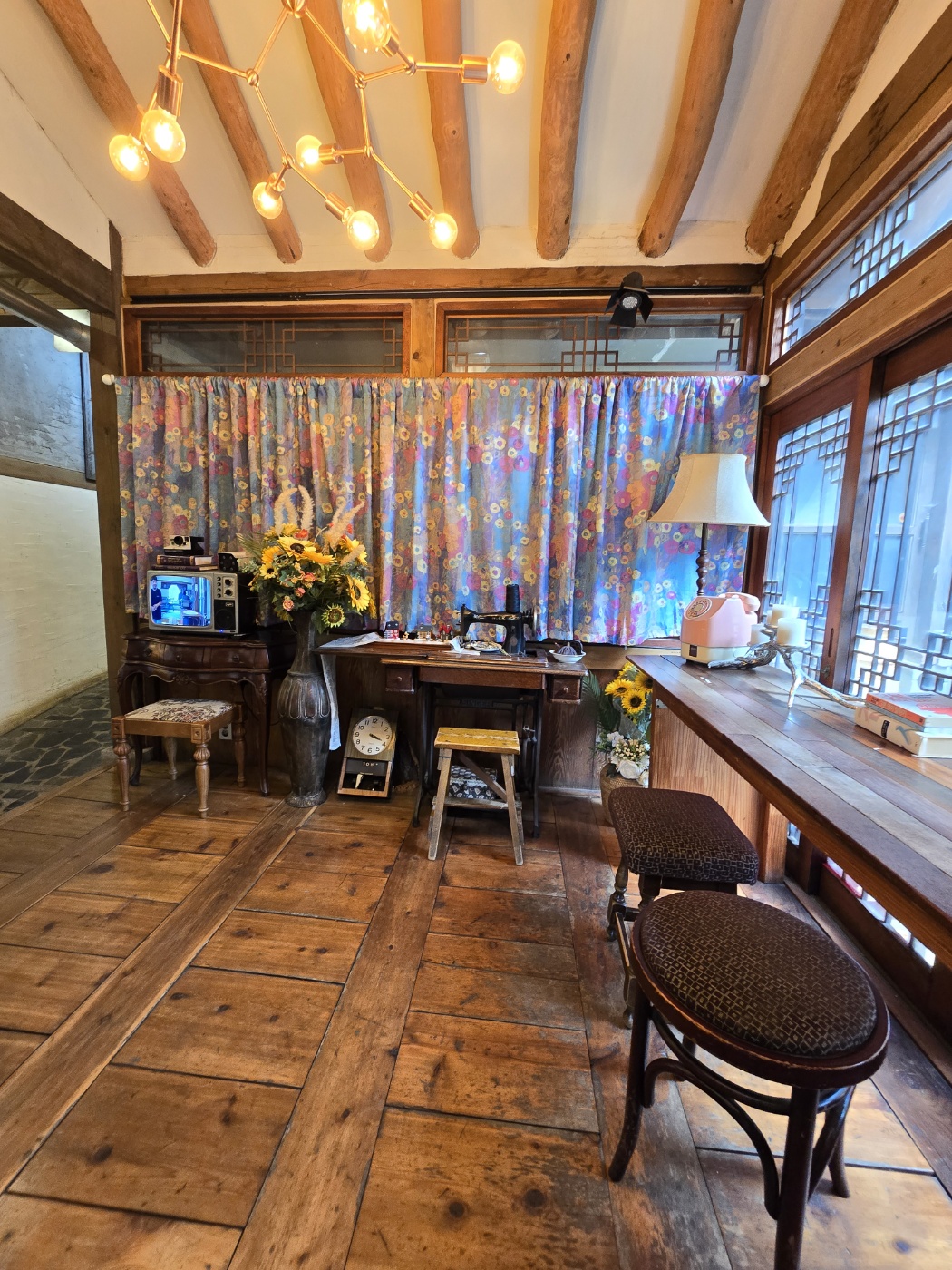 손커피연구소의 실내모습