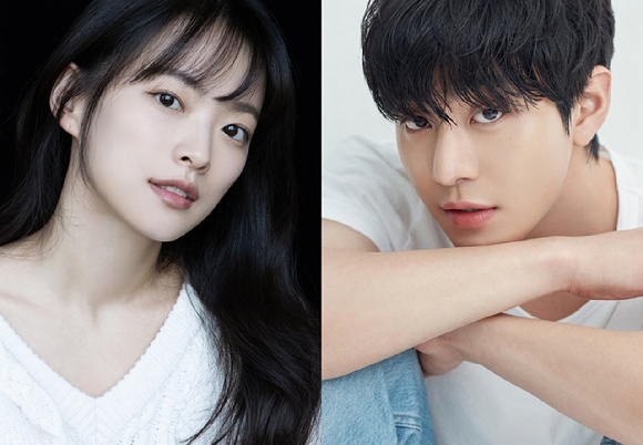 배우 천우희와 안효섭이 가수 성시경의 새 싱글 &#39;잠시라도 우리&#39; 뮤직비디오로 호흡을 맞춘다. [사진=에이치앤드엔터테인먼트&#44; 더프레젠트컴퍼니]