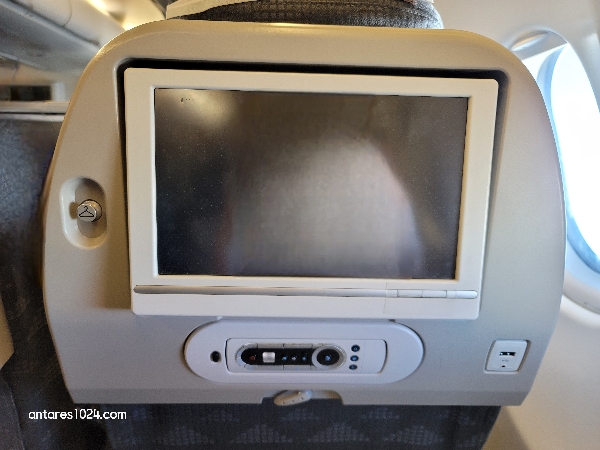 좌석-전면-모니터