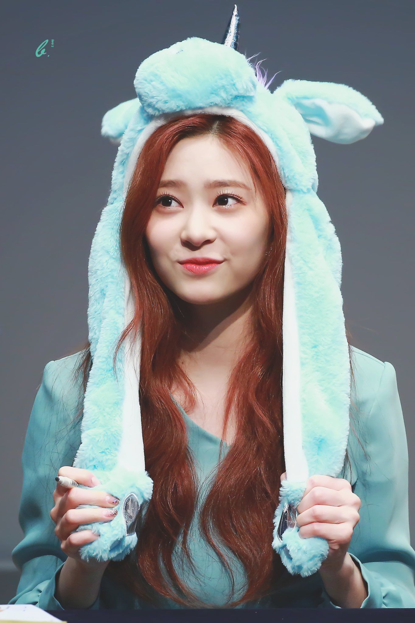 아이즈원 김민주 최애사진
