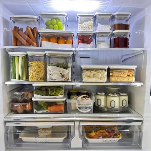 깔끔한 냉장고 내부