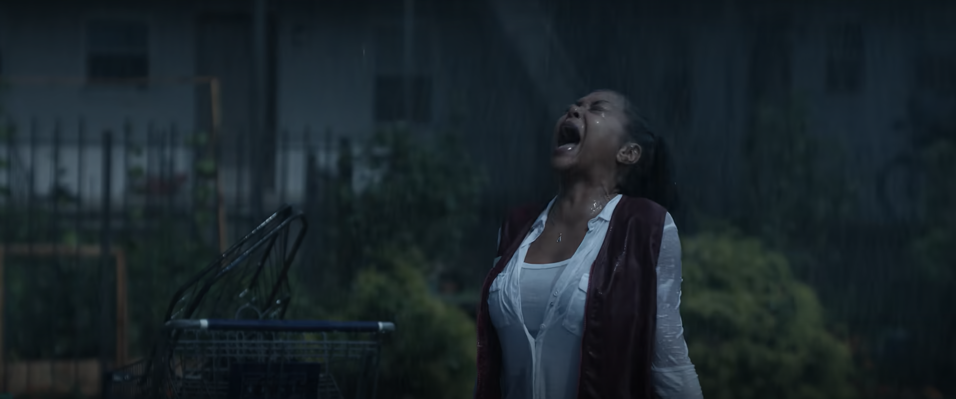 영화벼랑끝에서서정보,영화 벼랑 끝에 서서 줄거리,벼랑 끝에 서서 결말 해석,넷플릭스 스릴러 추천,타일러 페리 영화