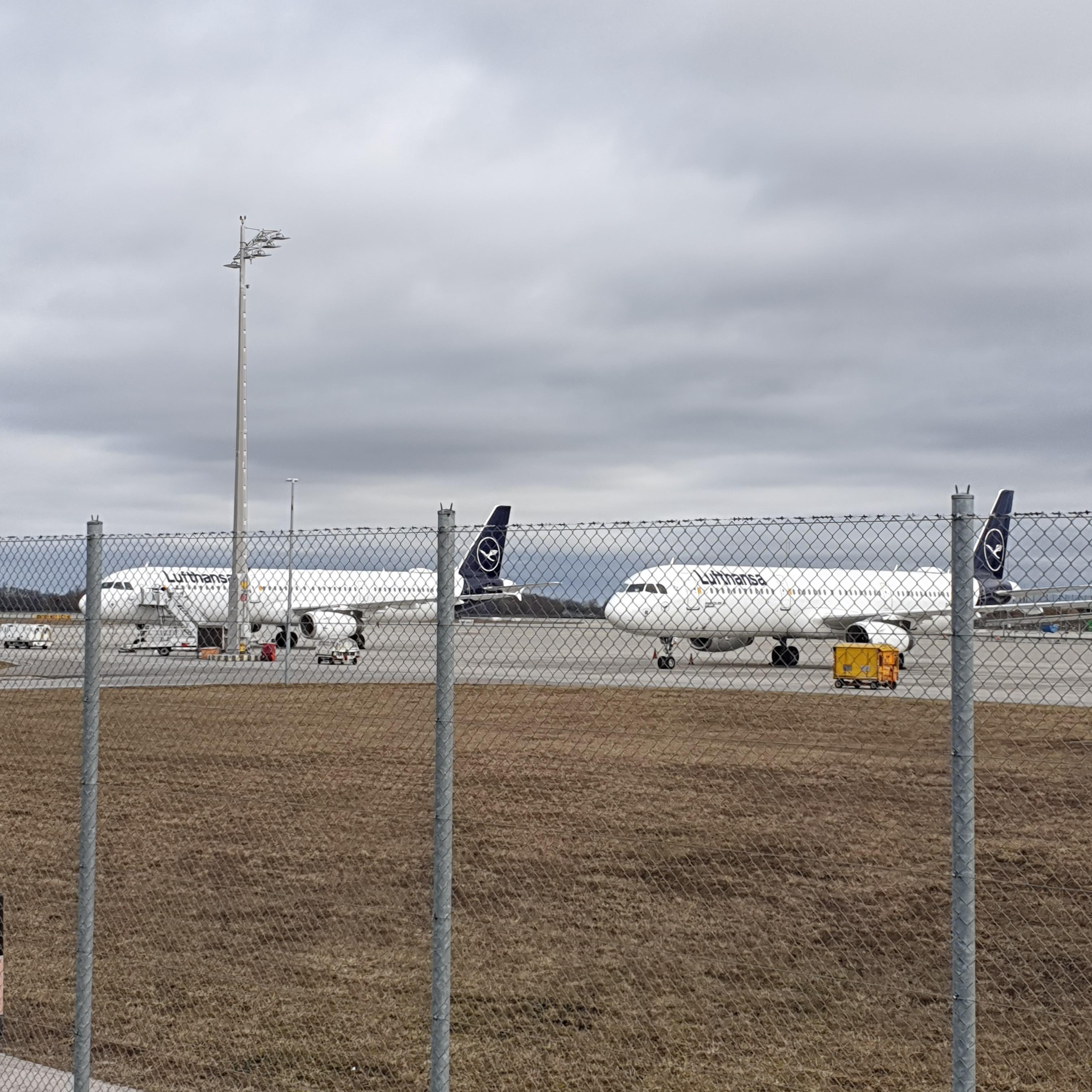 뮌헨 공항 루프트한자 항공기