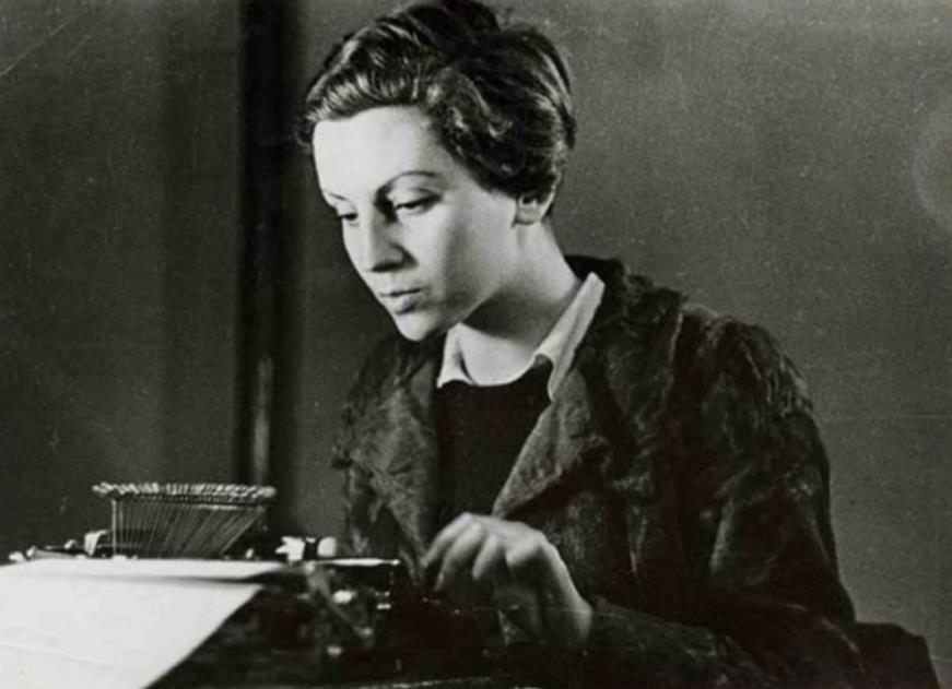 어니스트샤크#44;Gerda Taro