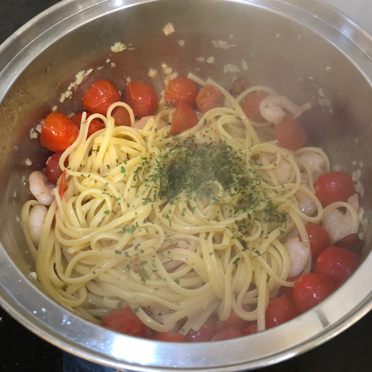 냄비에-파슬리가루-추가