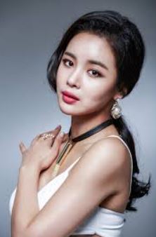 맥심 화보 속 세련된 이미지의 조정민