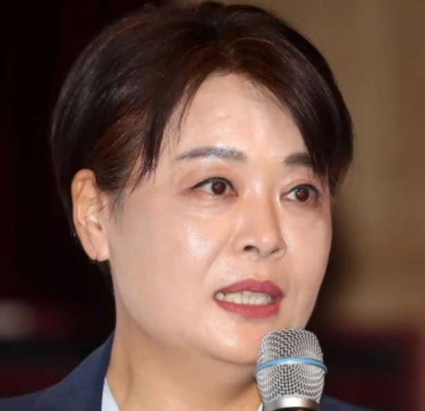 윤희숙 국회의원 프로필 나이 고향 학력 논란 &amp;#124; 윤희숙 임종석 지역구 출마 이유