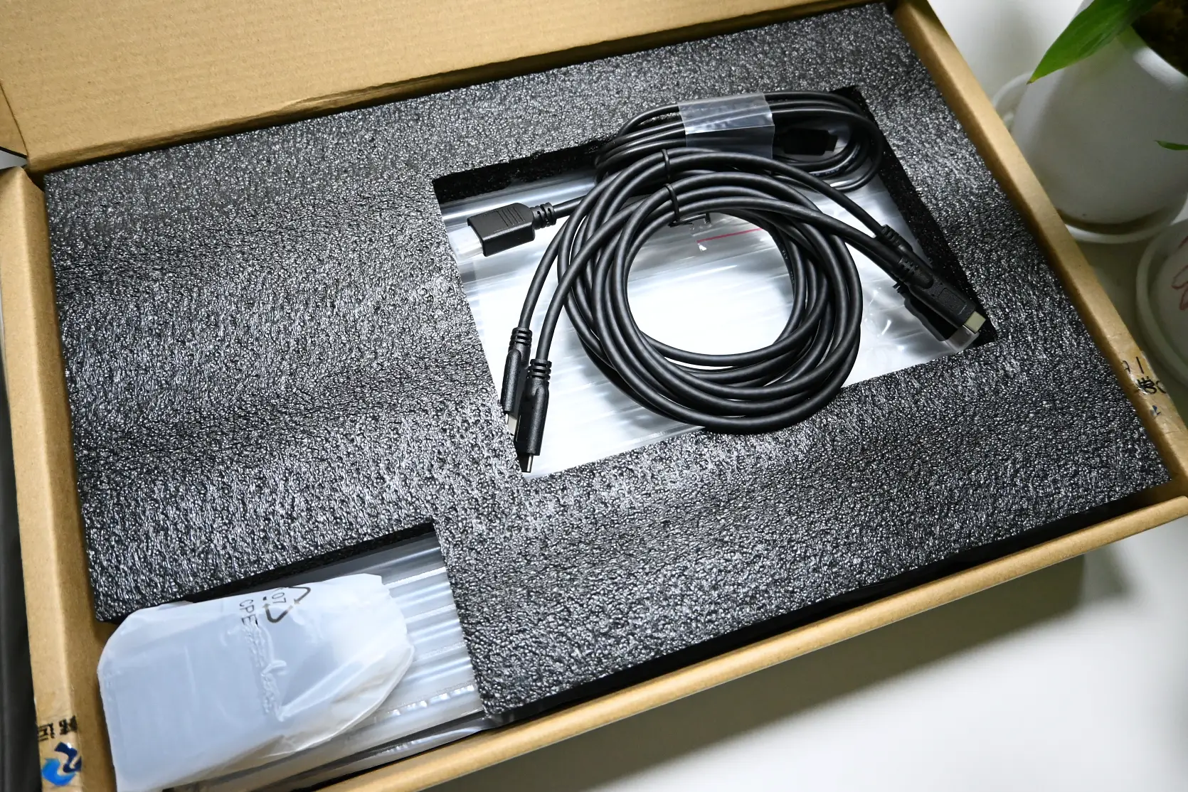 휴대용 모니터 제우스랩 z16p Pro Max 개봉기 사진2