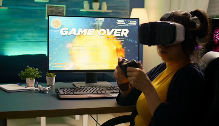 VR게임을하고있는 여자