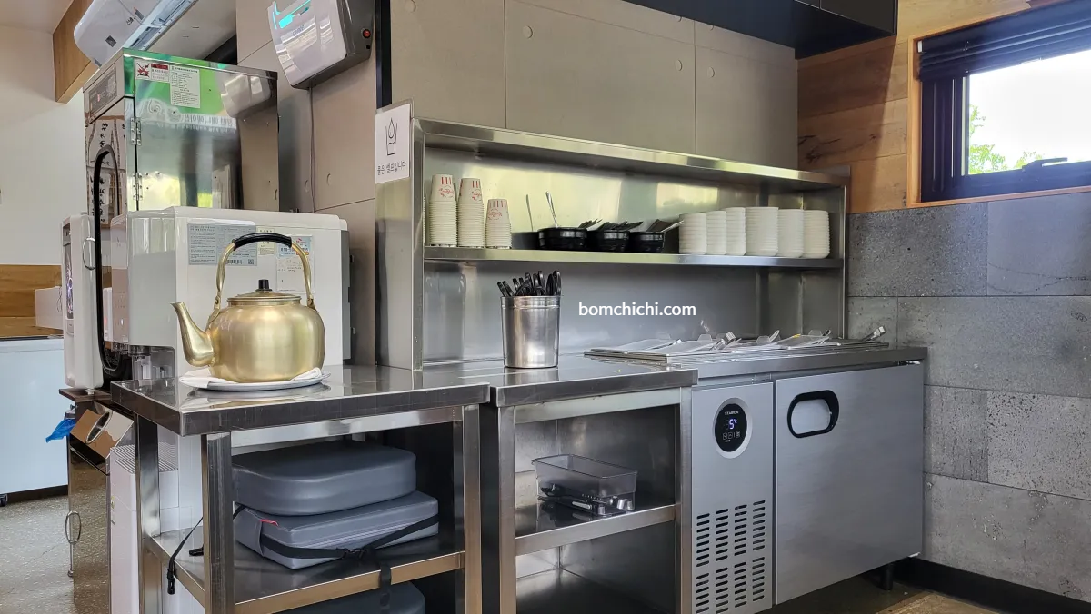 양산 물금역 근처 맛집 양산왕돼지국밥 셀프바 사진