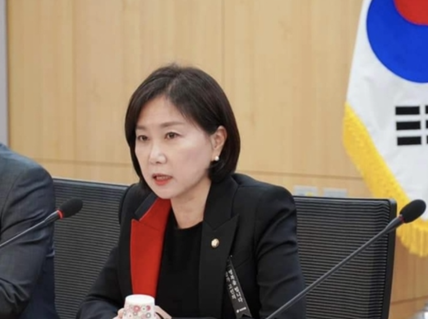 허은아21
