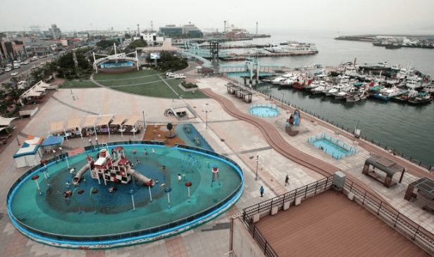 부두-배-바다-물놀이장-수영장-물놀이터