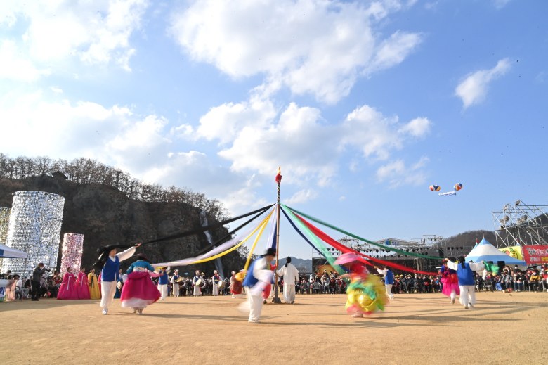청송사과축제장 공연 모습(지난 축제)