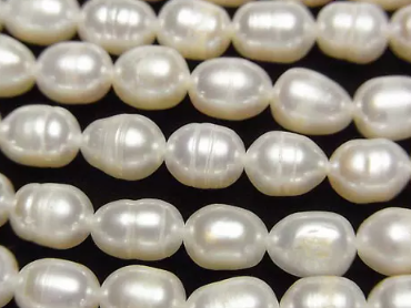 진주의 종류에는 담수 진주가 있다.