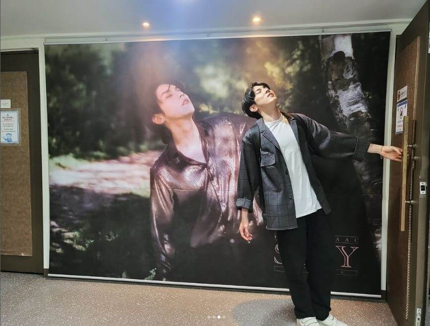 홍이삭 인스타사진