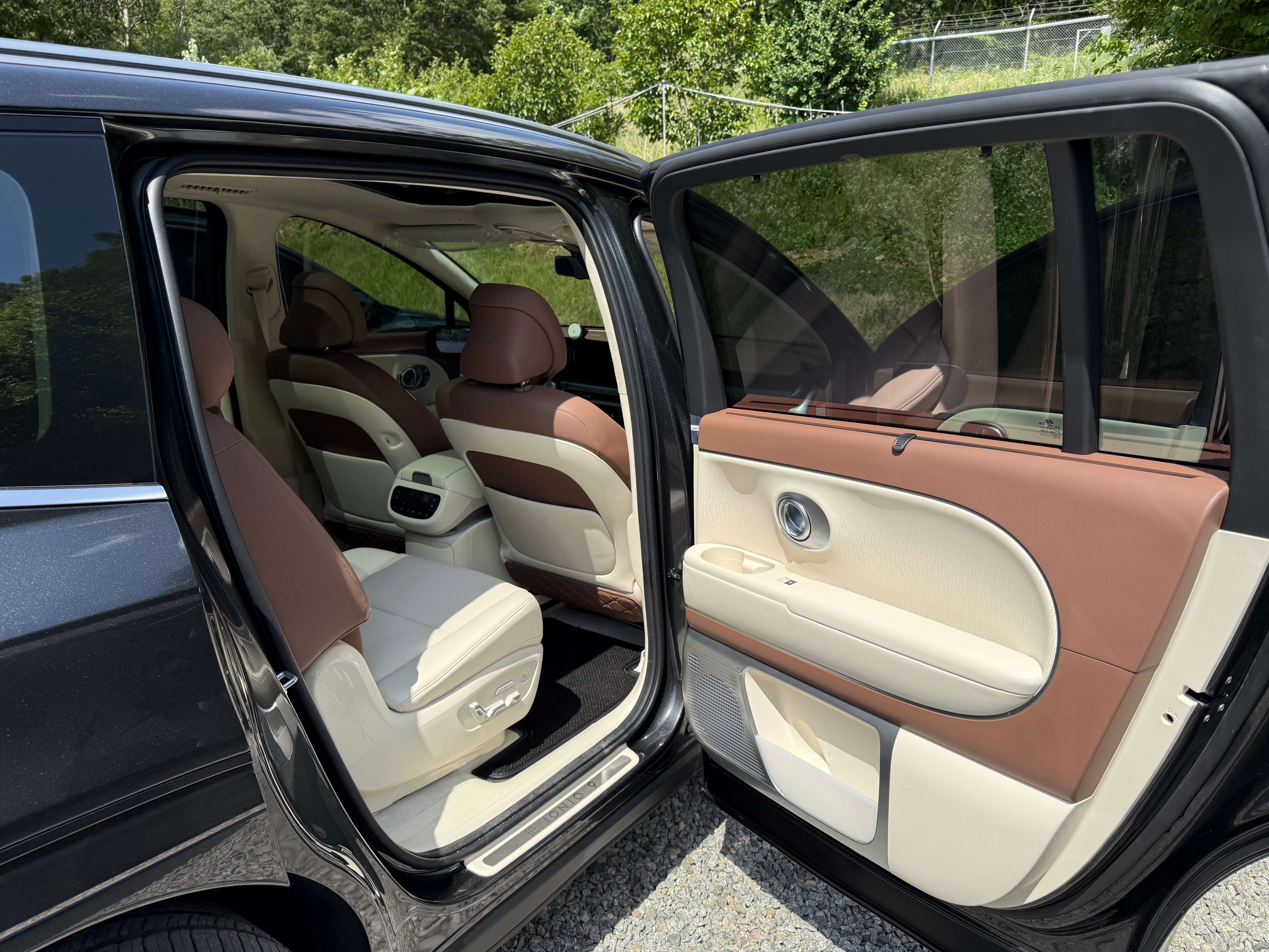 아이오닉9 실내