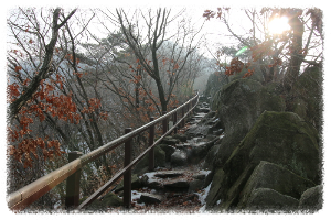 마니산은 단군이 하늘에 제를 올렸다는 참성단