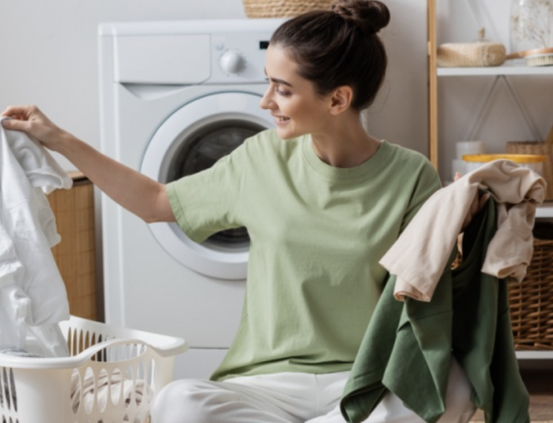 새 옷, 바로 입어도 될까? 세탁 후 입어야 하는 이유!