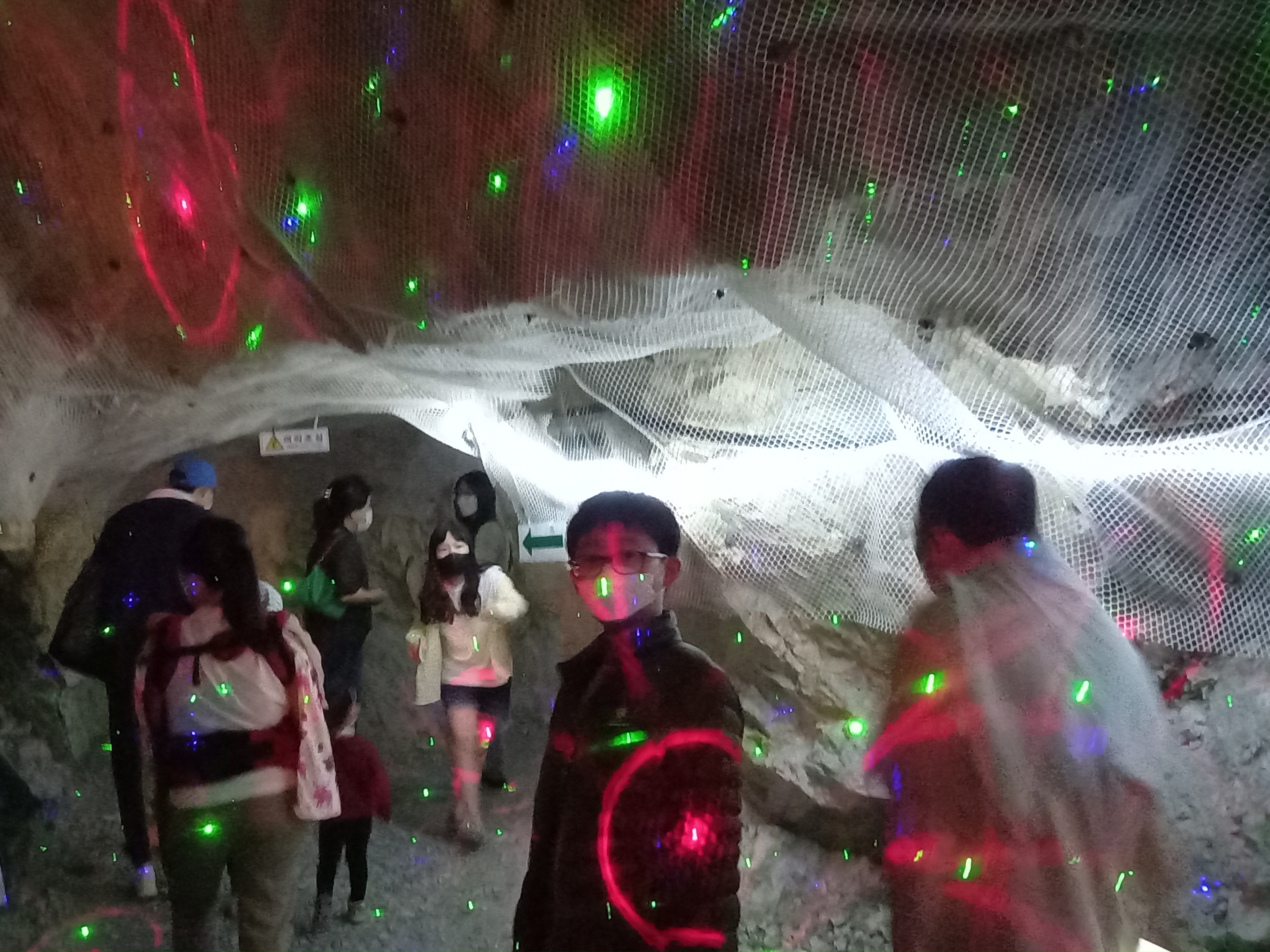 ์ถฉ์ฃผ ํ์ฅ๋๊ตด