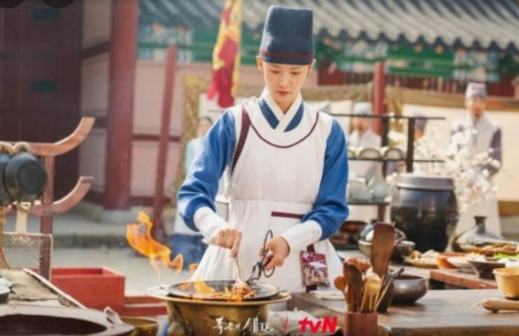 요리하는 장면