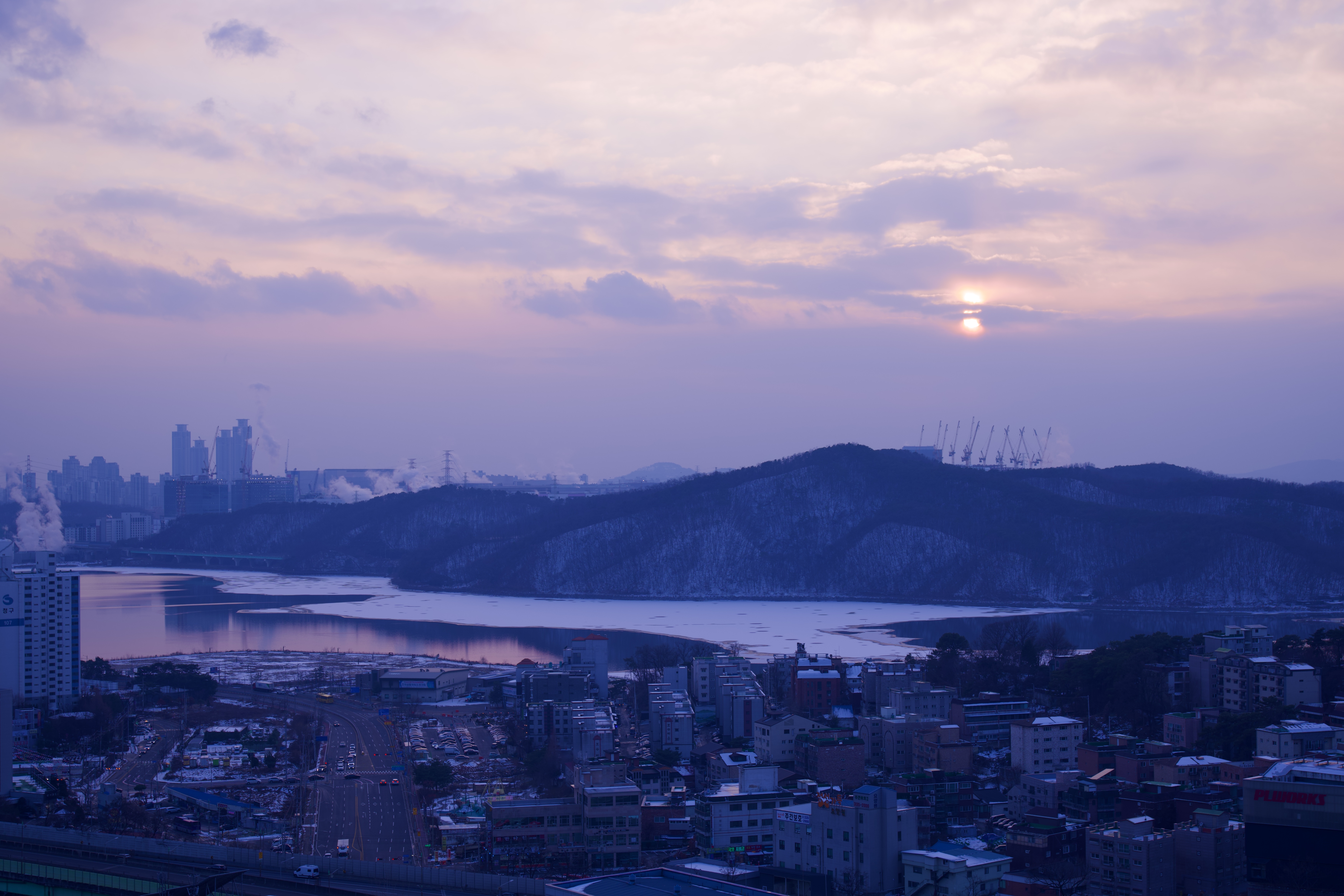 snow lake with sony sel2860 lens