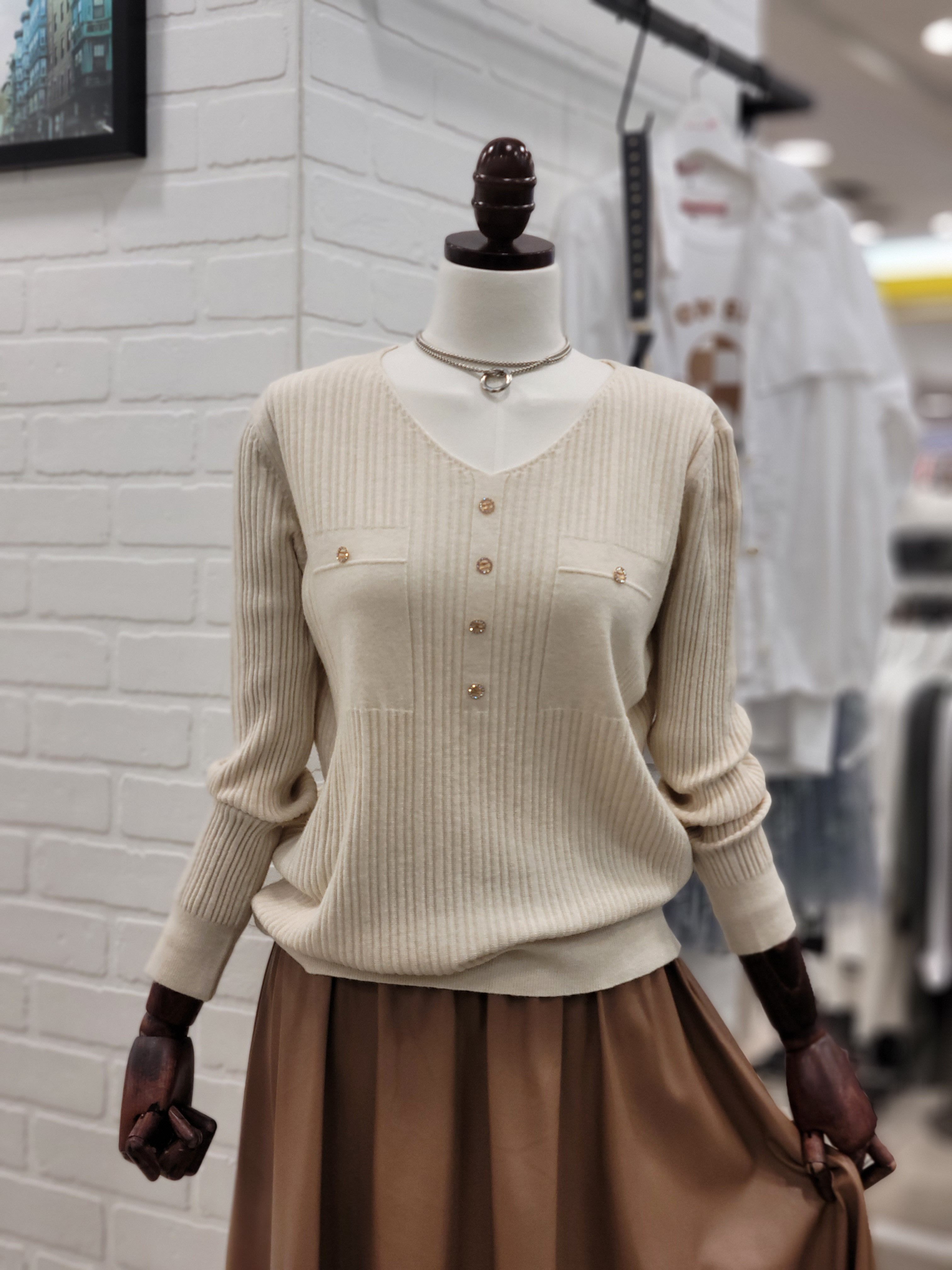 스테파니 골지디테일포켓V넥니트티 A22SW2704