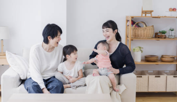 작은 가족 의식이 정체성을 지킨다