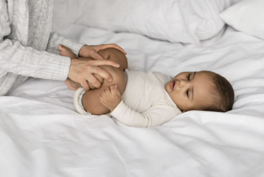 아기 변비 관련 이미지