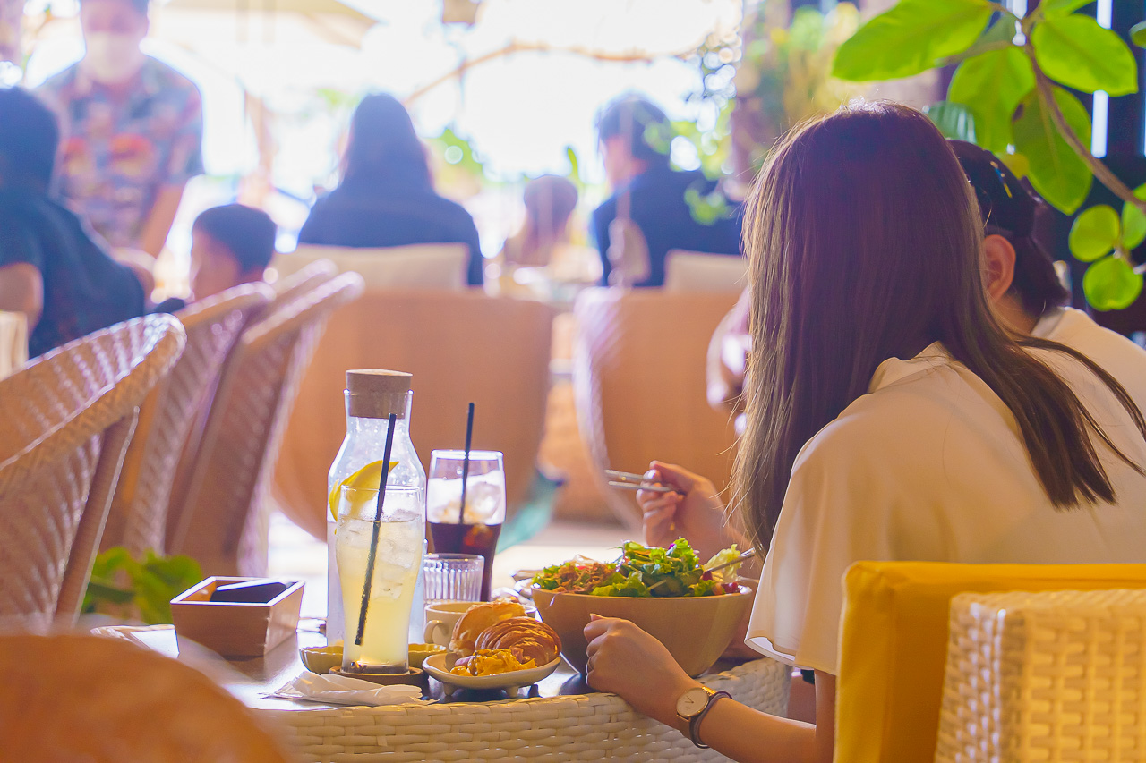 WaGyu Café Kapuka: Steak and a Seaside Terrace in Chatan — original photograph 11