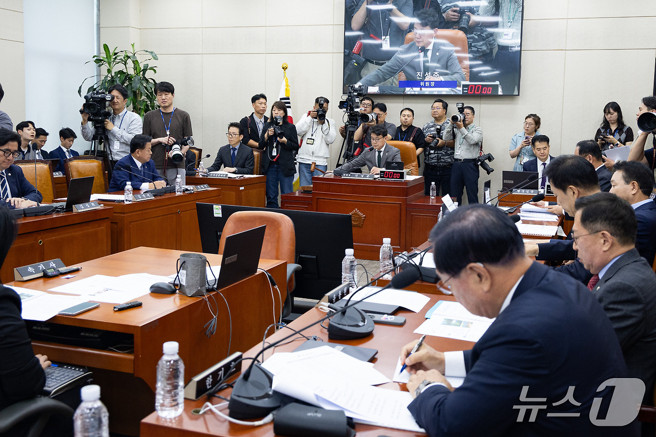 진성준 비자 거부 이유와 추가 서류 요구 관련 자료