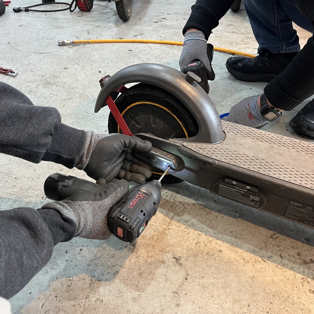 수원 전동킥보드 수리 - 나인봇 맥스 G30 타이어 교체