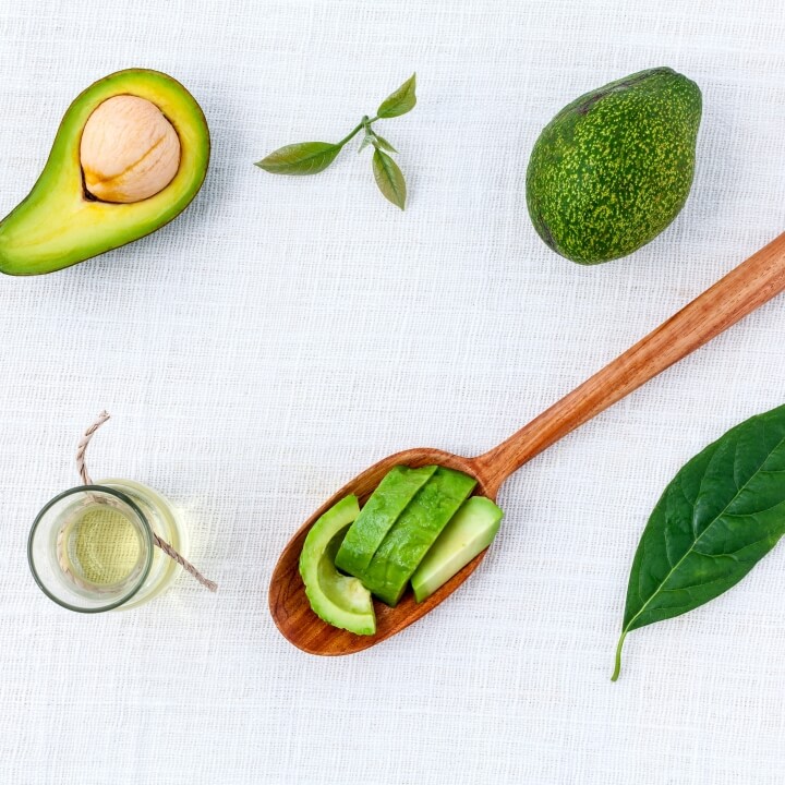 아보카도-반으로-자른-사진