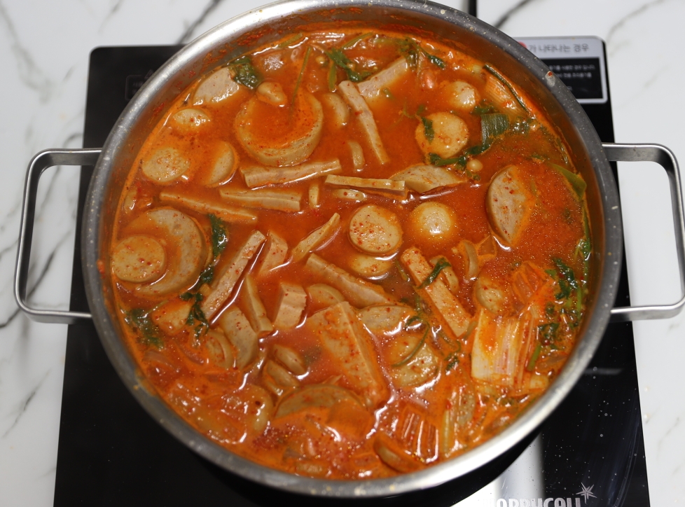 부대찌개 완성 사진