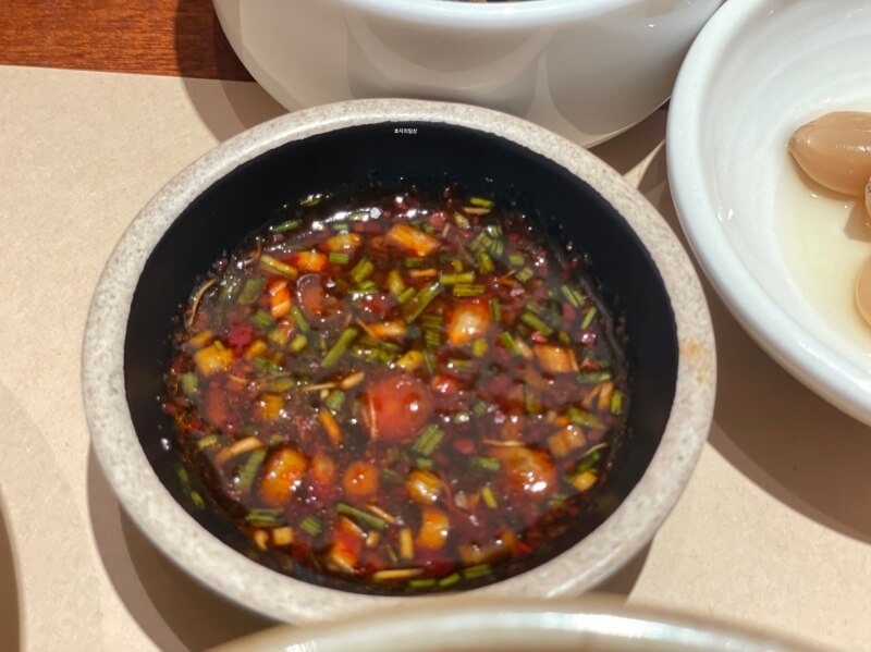 잠실 솥밥 맛집 도꼭지 송파 소피텔 - 양념 달래 간장