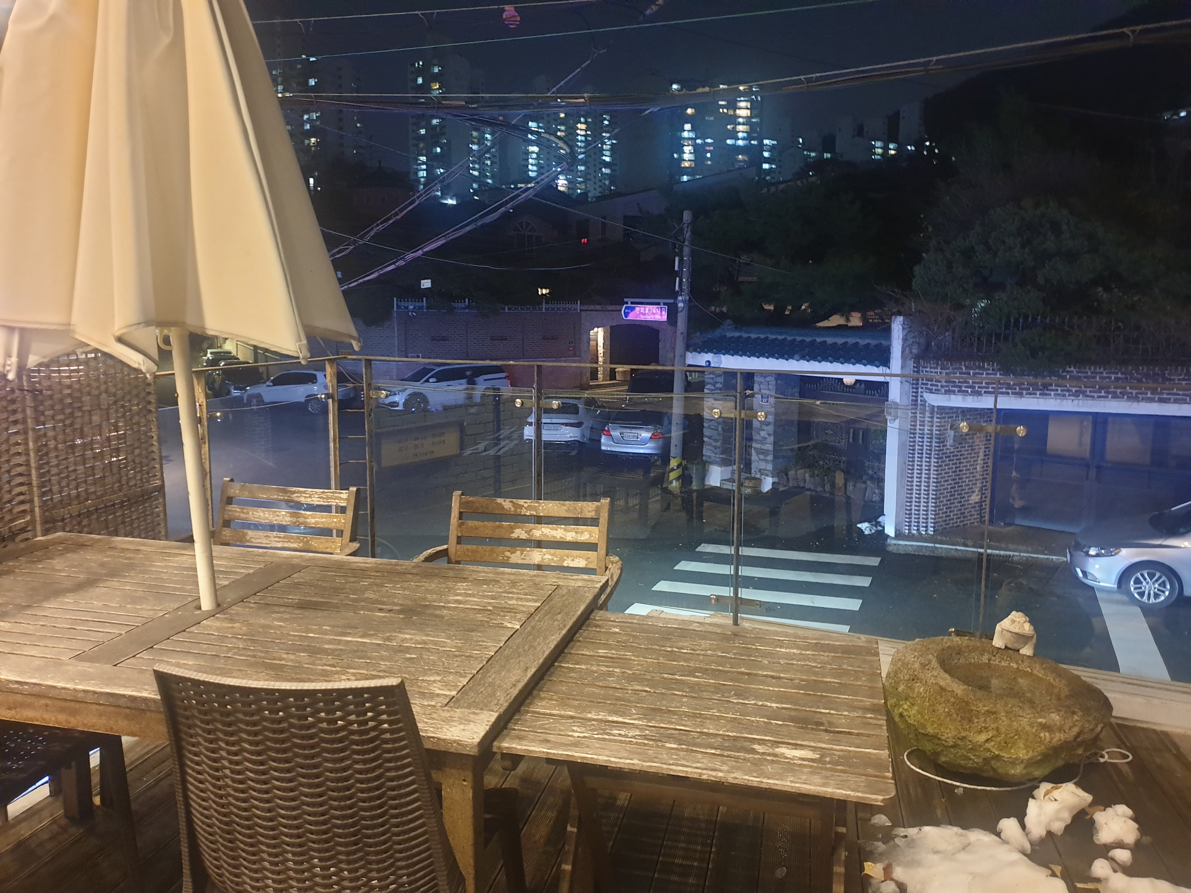 고미정 테라스 테이블 사진