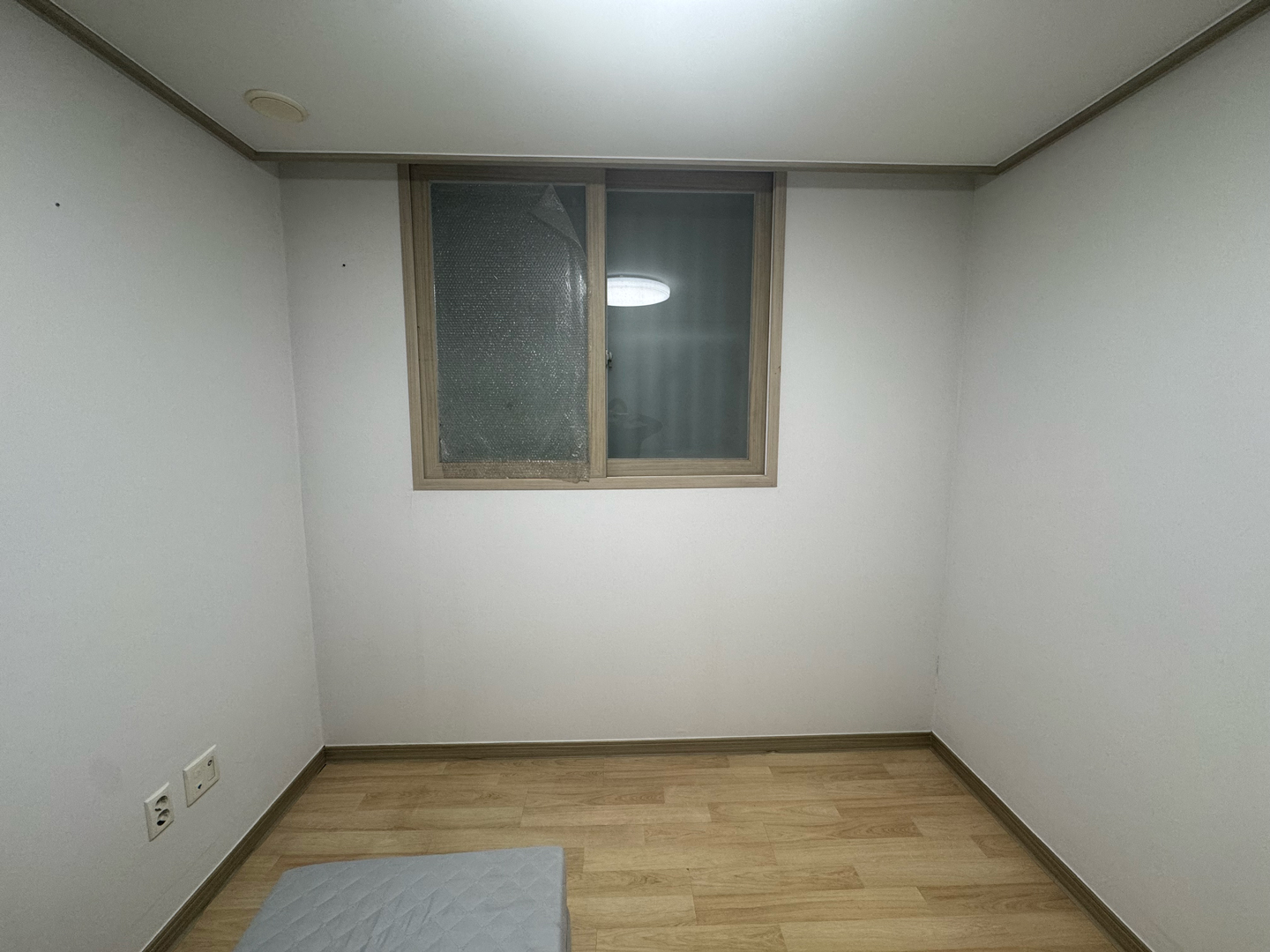 드레스룸에 시스템 장농 설치 전